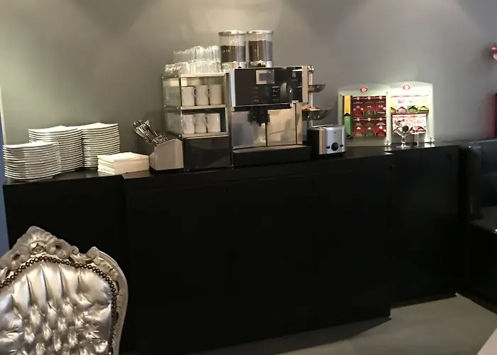 林德霍夫酒店 3*