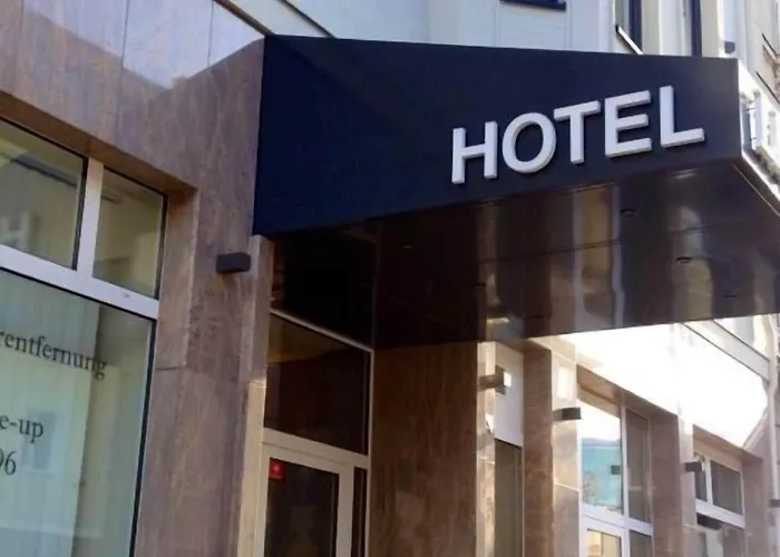 林德霍夫酒店 3*