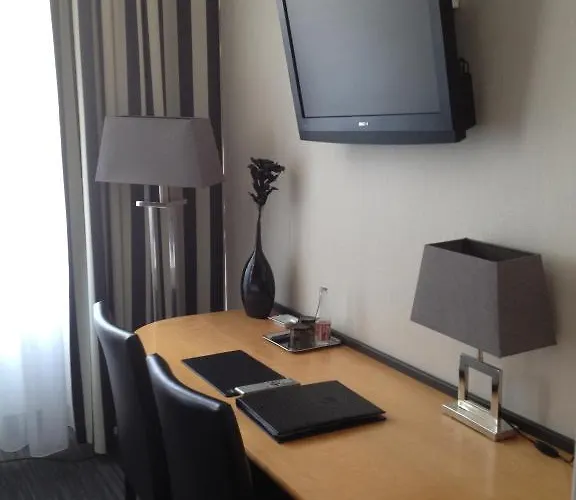 林德霍夫酒店 酒店