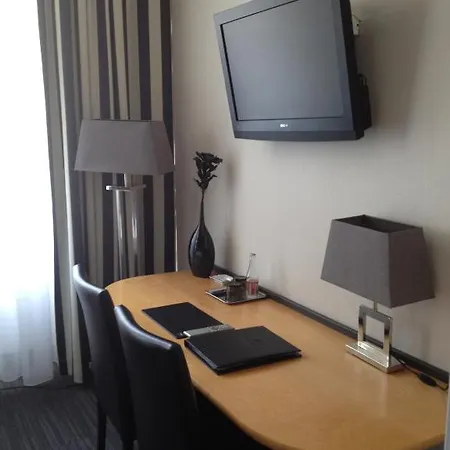 林德霍夫酒店 酒店