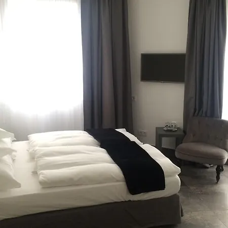 Hotel Lindenhof 3*