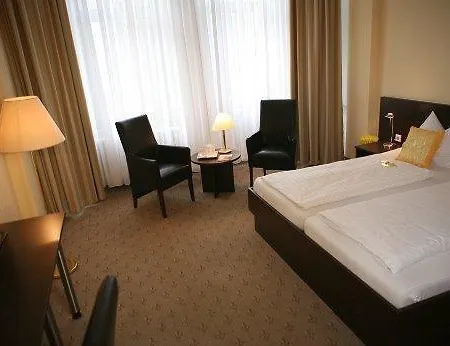 Lindenhof Hotell 3*